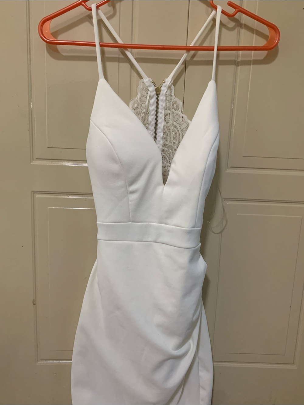 Emerald Sundae White Plunge V-Neck Spaghetti Strap Prom Dress